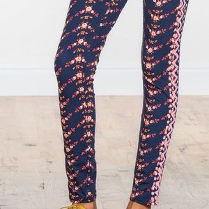 Blue pattern leggings